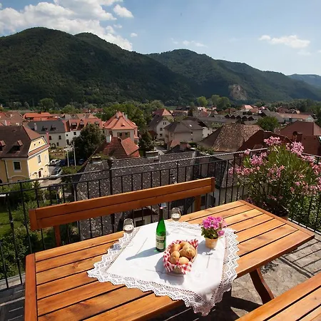 Gaestehaus Turm Wachau Weissenkirchen in der Wachau