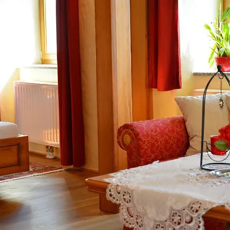 Konukevi Gaestehaus Turm Wachau